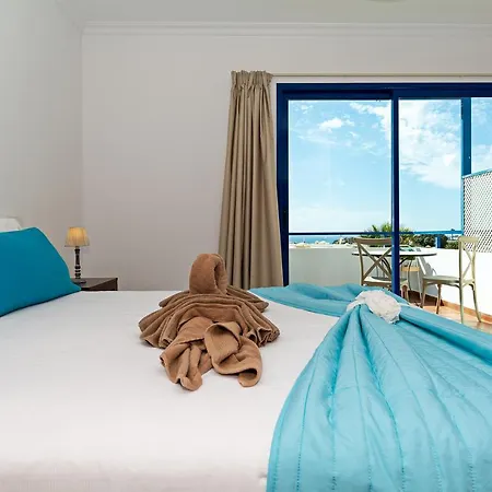 3Br Villa - Private Heated Pool & Parking דירה