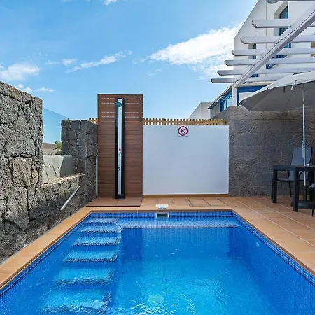 3Br Villa - Private Heated Pool & Parking Apartment *