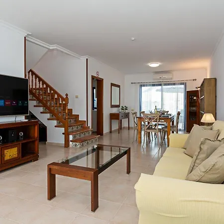 Apartment 3Br Villa - Private Heated Pool & Parking *
